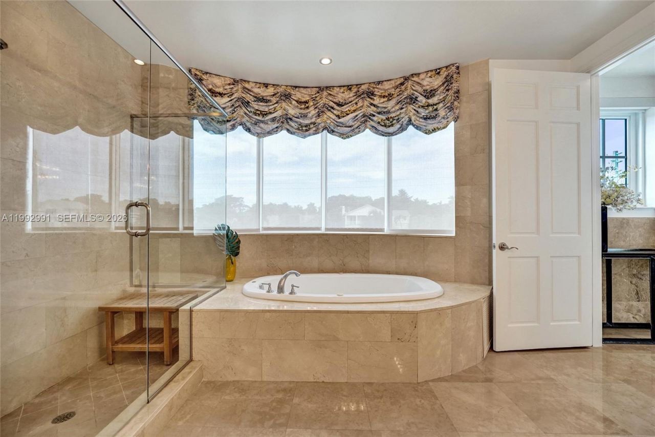 516 Hendricks Isle, Unit 2C, Fort Lauderdale, FL 33301 Photo