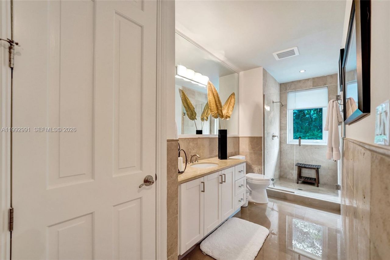 516 Hendricks Isle, Unit 2C, Fort Lauderdale, FL 33301 Photo