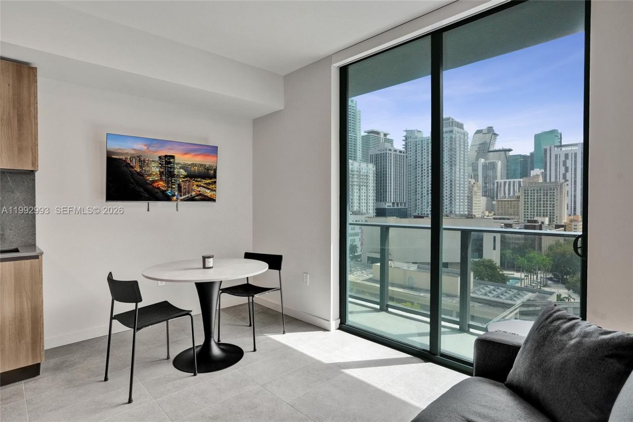 121 NE 5 , Unit 1404, Miami, FL 33132 Photo