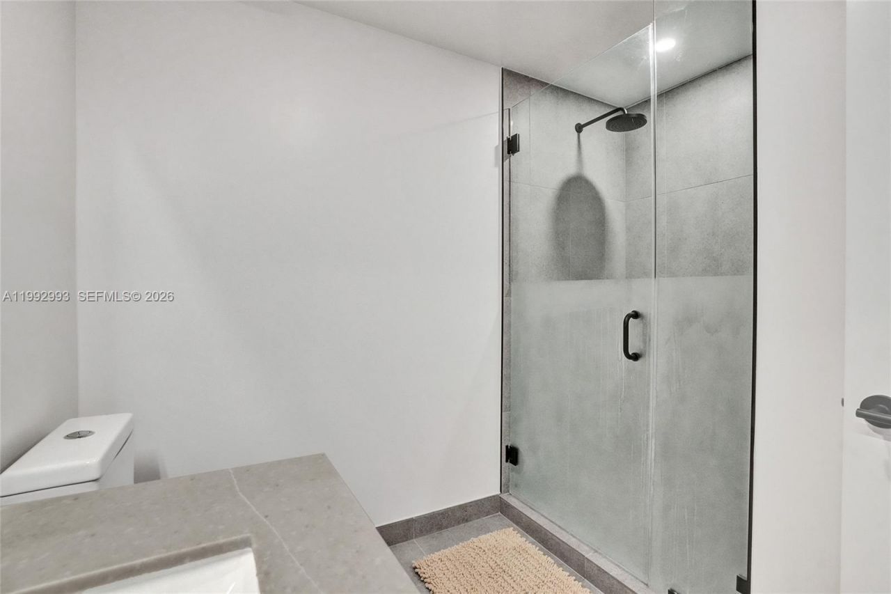 121 NE 5 , Unit 1404, Miami, FL 33132 Photo