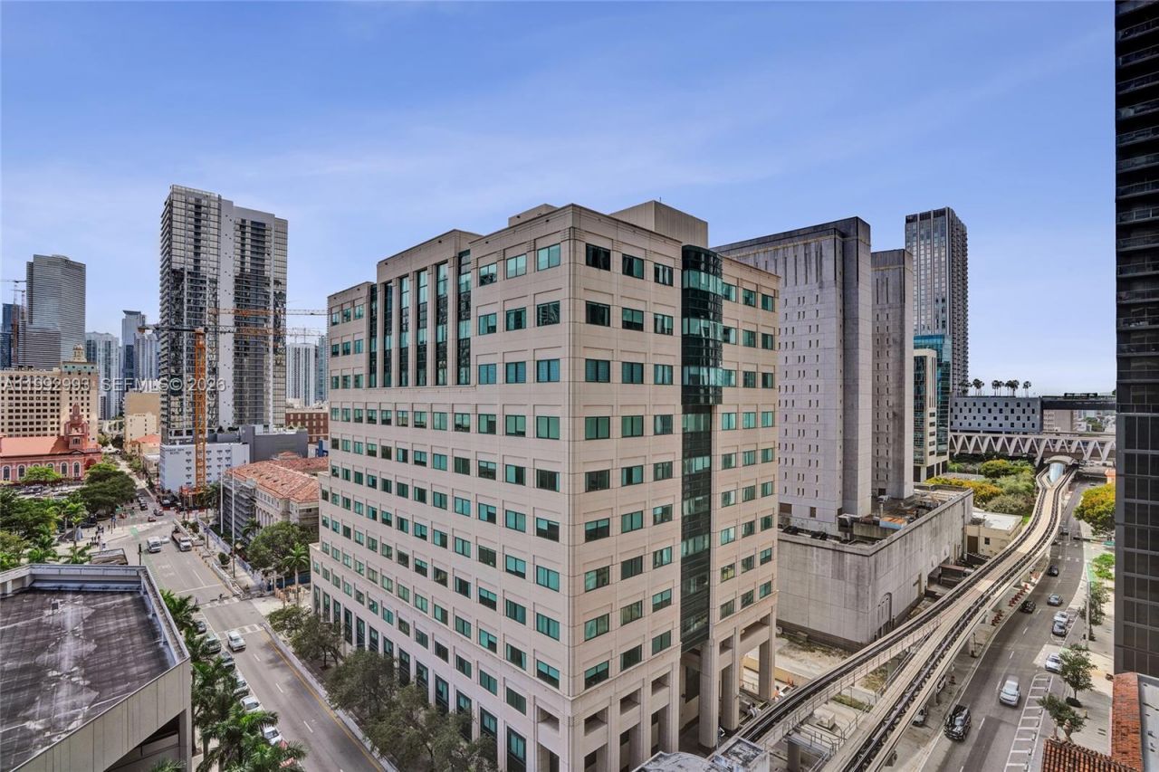 121 NE 5 , Unit 1404, Miami, FL 33132 Photo