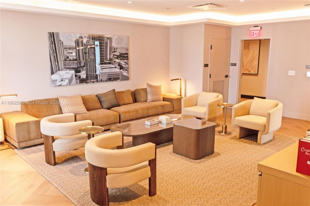 121 NE 5 , Unit 1404, Miami, FL 33132 Photo