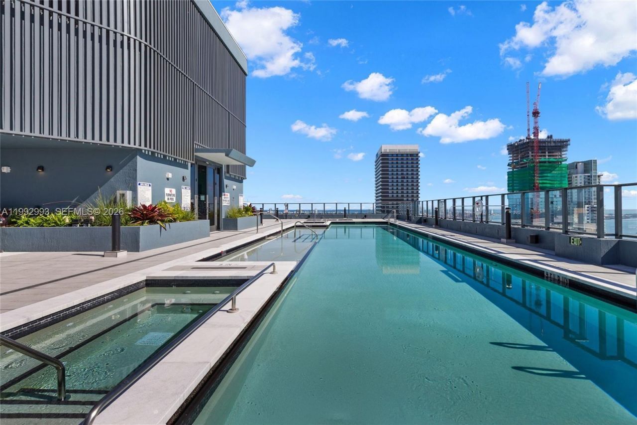 121 NE 5 , Unit 1404, Miami, FL 33132 Photo