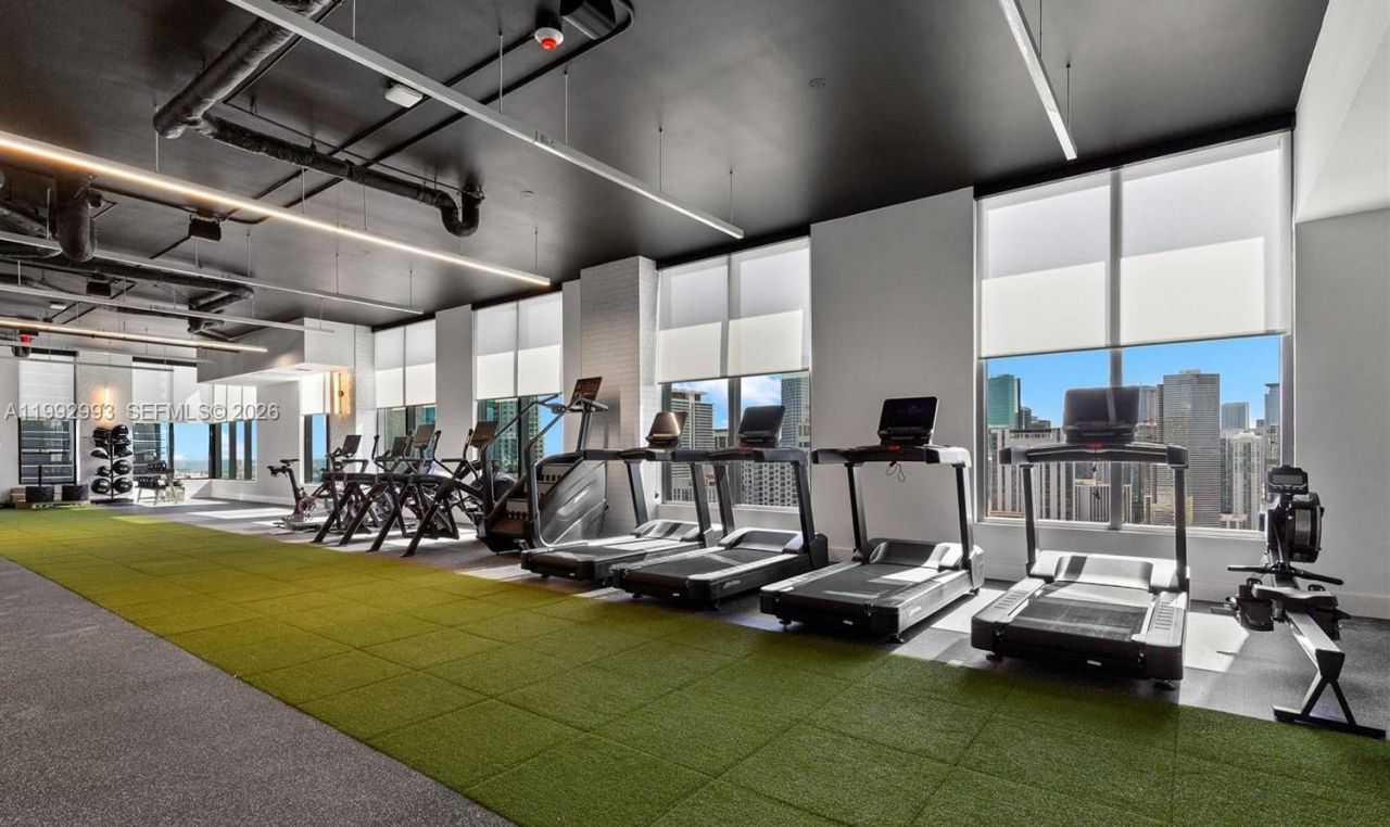 121 NE 5 , Unit 1404, Miami, FL 33132 Photo