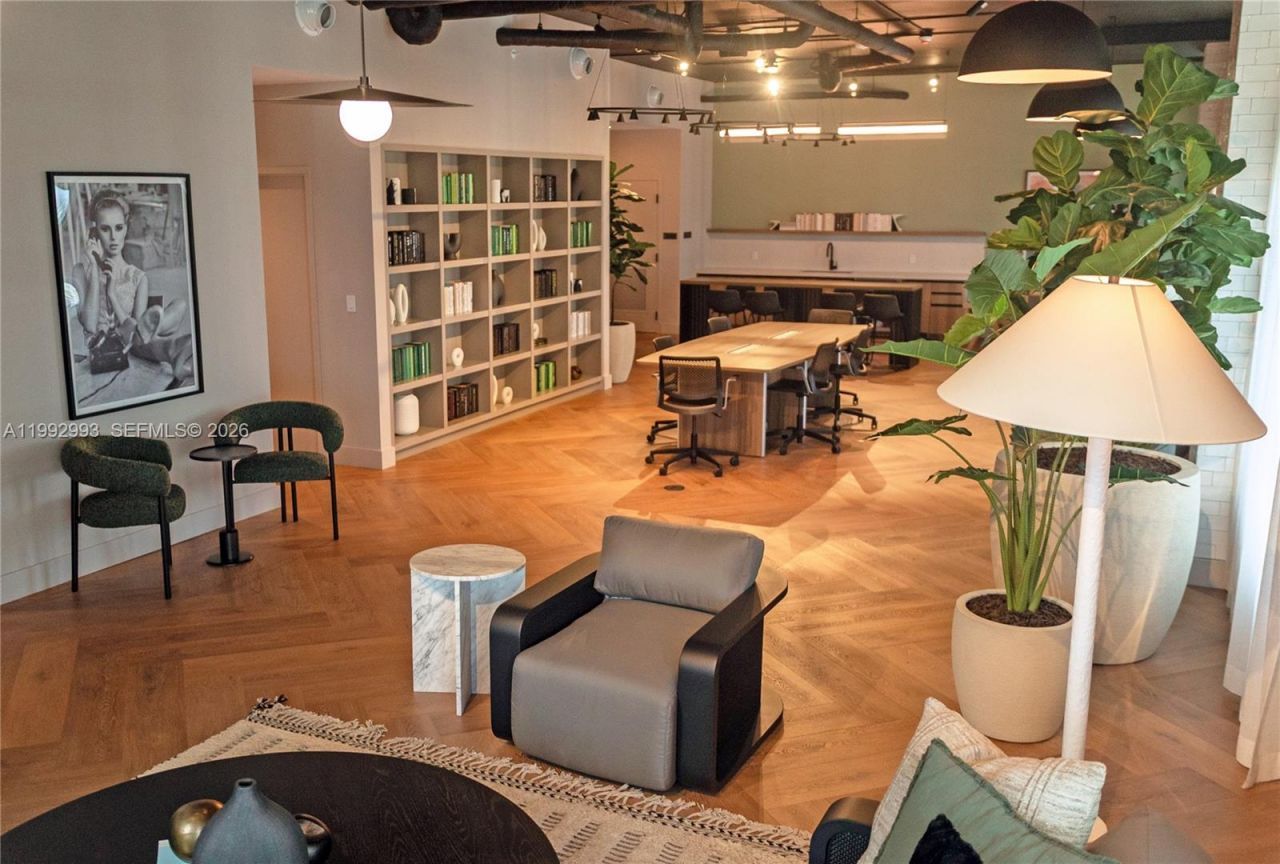 121 NE 5 , Unit 1404, Miami, FL 33132 Photo