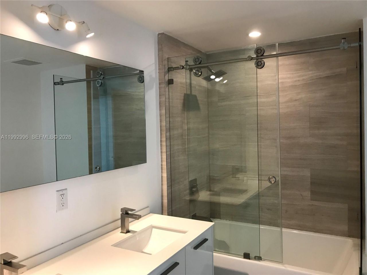 Please Call For Address, Unit 1104, Miami, FL 33131 Photo