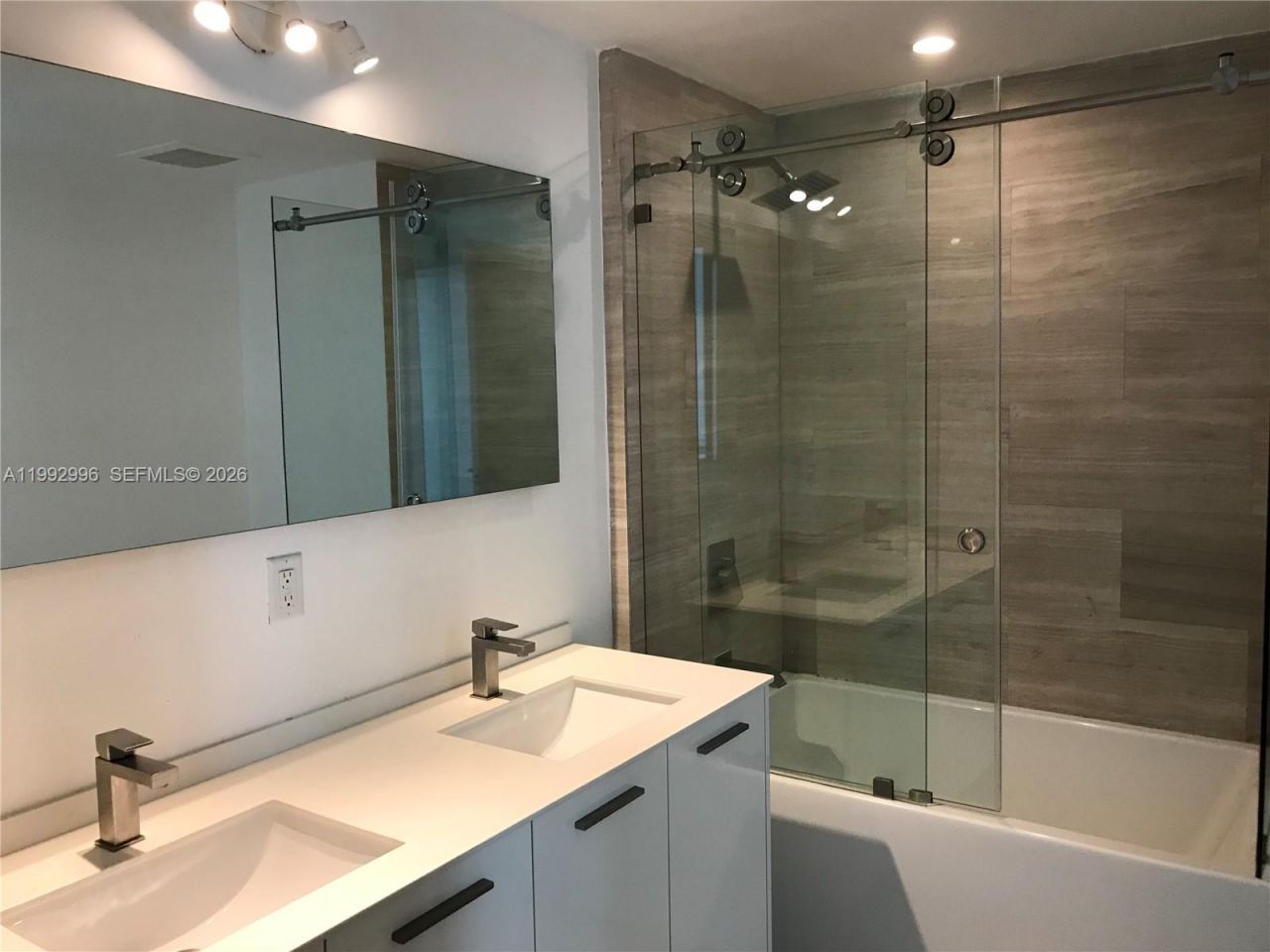 Please Call For Address, Unit 1104, Miami, FL 33131 Photo