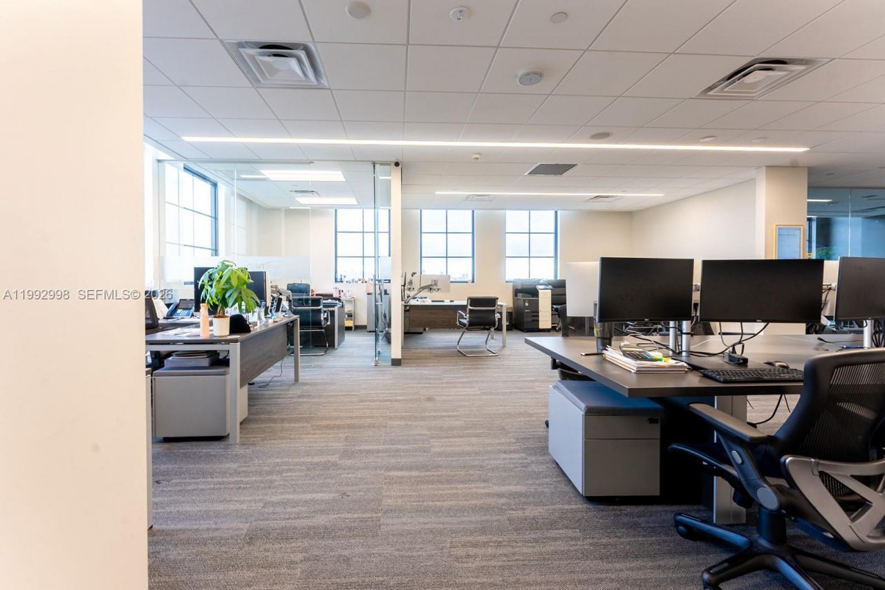 1200 Ponce De Leon Blvd , Unit 901, Coral Gables, FL 33134 Photo