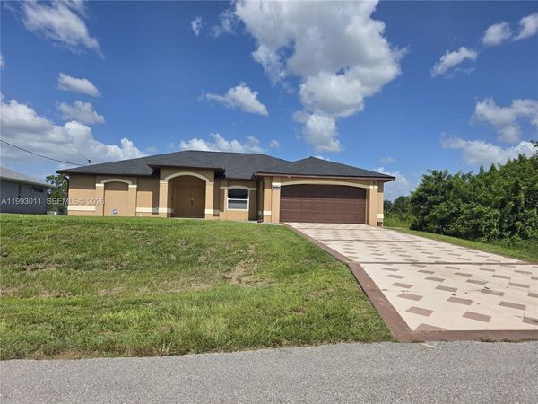 1816 Tomaso Ave , Lehigh Acres, FL 33972