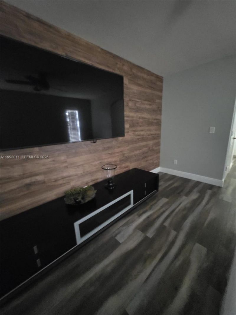 1816 Tomaso Ave , Lehigh Acres, FL 33972 Photo