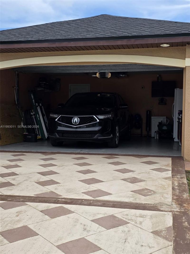 1816 Tomaso Ave, Lehigh Acres, FL 33972 Photo