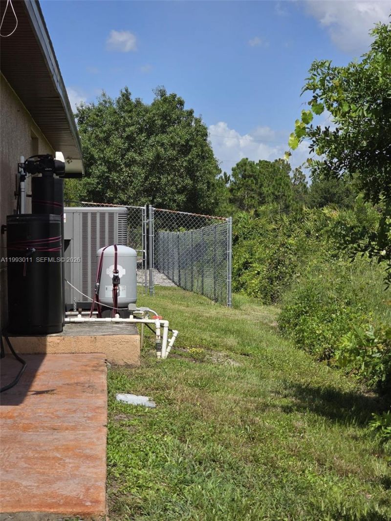 1816 Tomaso Ave , Lehigh Acres, FL 33972 Photo