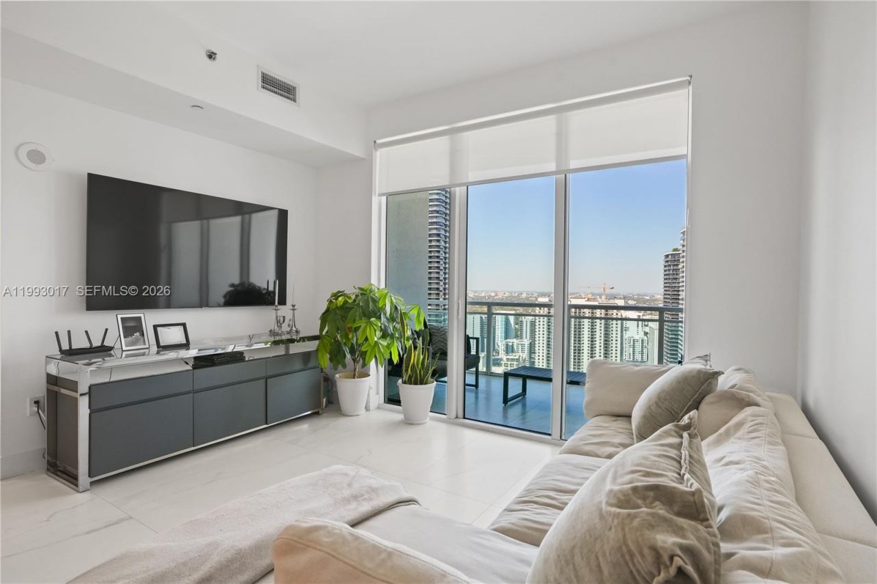 950 Brickell Bay Dr, Unit 4101, Miami, FL 33131 Photo