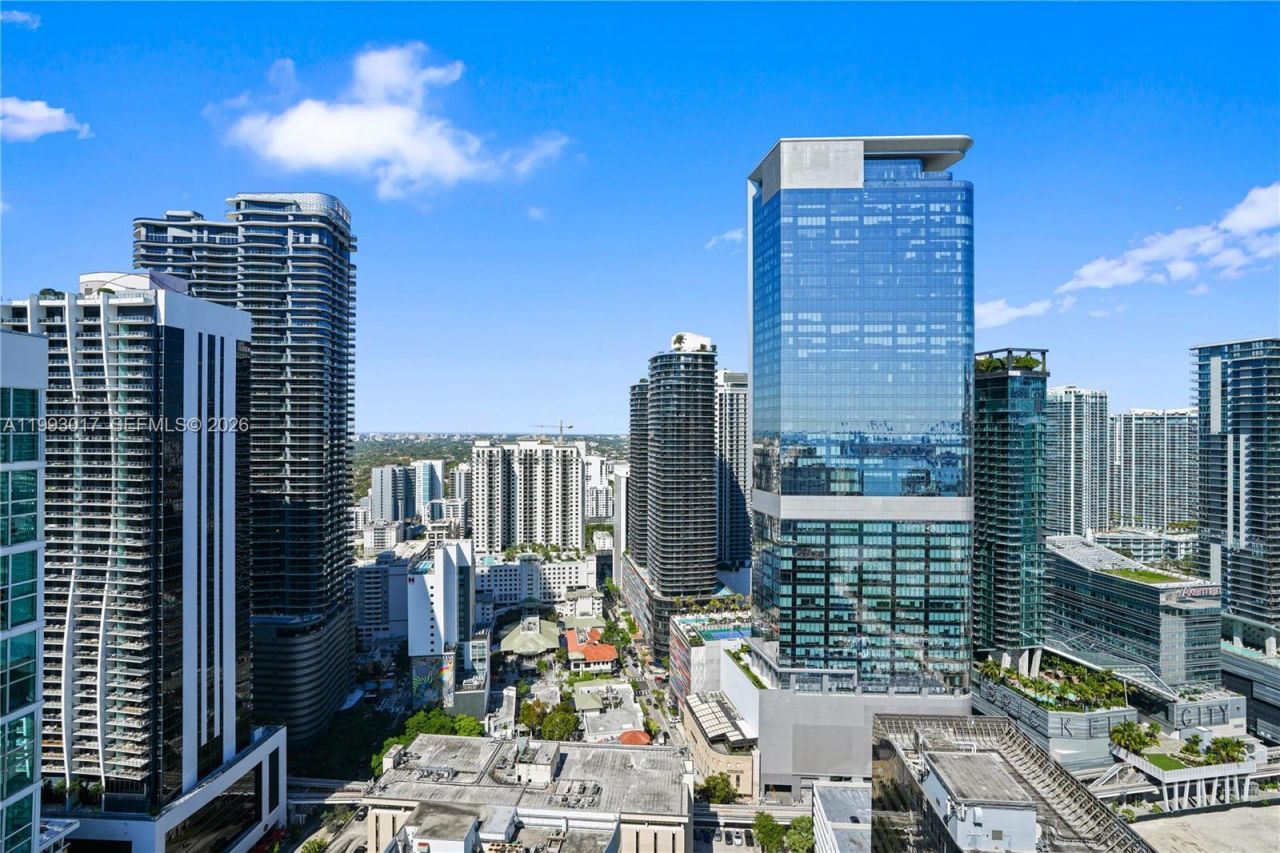 950 Brickell Bay Dr, Unit 4101, Miami, FL 33131 Photo