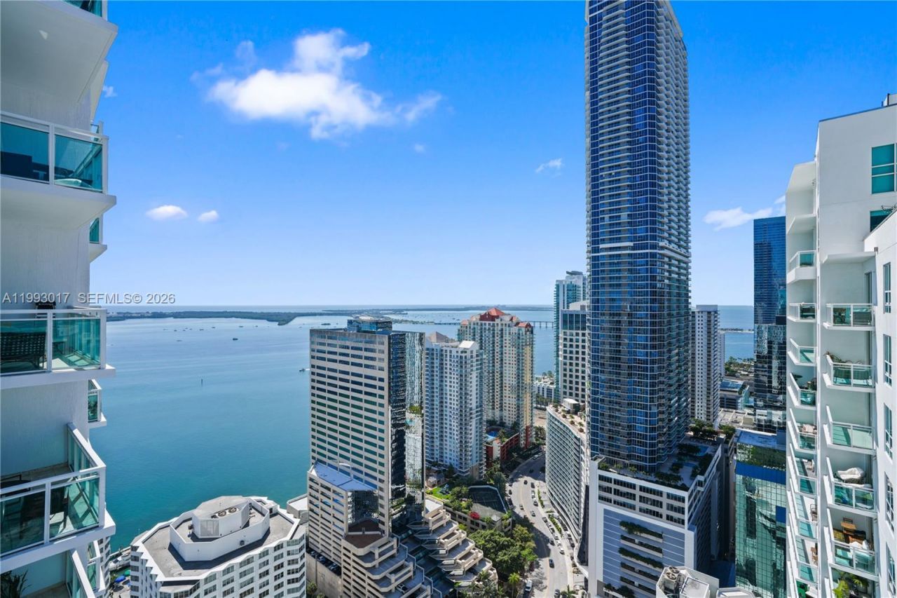 950 Brickell Bay Dr, Unit 4101, Miami, FL 33131 Photo