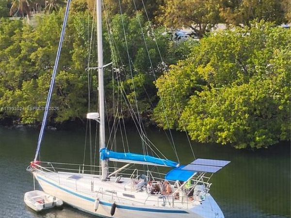 3401 N Country Club Dr , Unit 402, Aventura, FL 33180