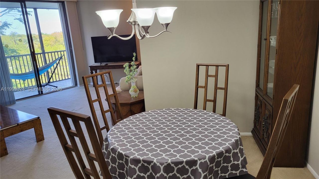 3401 N Country Club Dr , Unit 402, Aventura, FL 33180 Photo