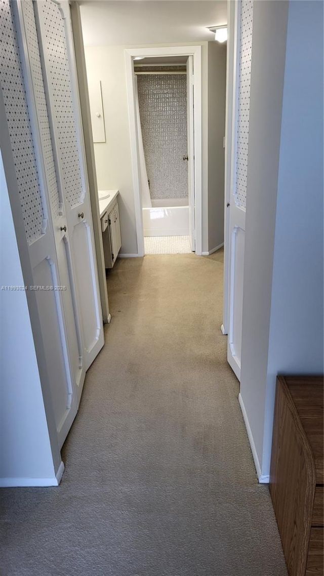 3401 N Country Club Dr , Unit 402, Aventura, FL 33180 Photo