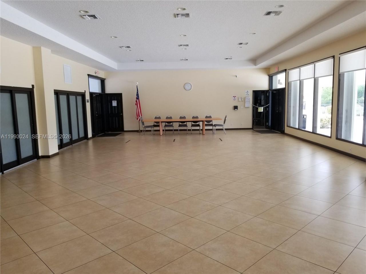 3401 N Country Club Dr , Unit 402, Aventura, FL 33180 Photo