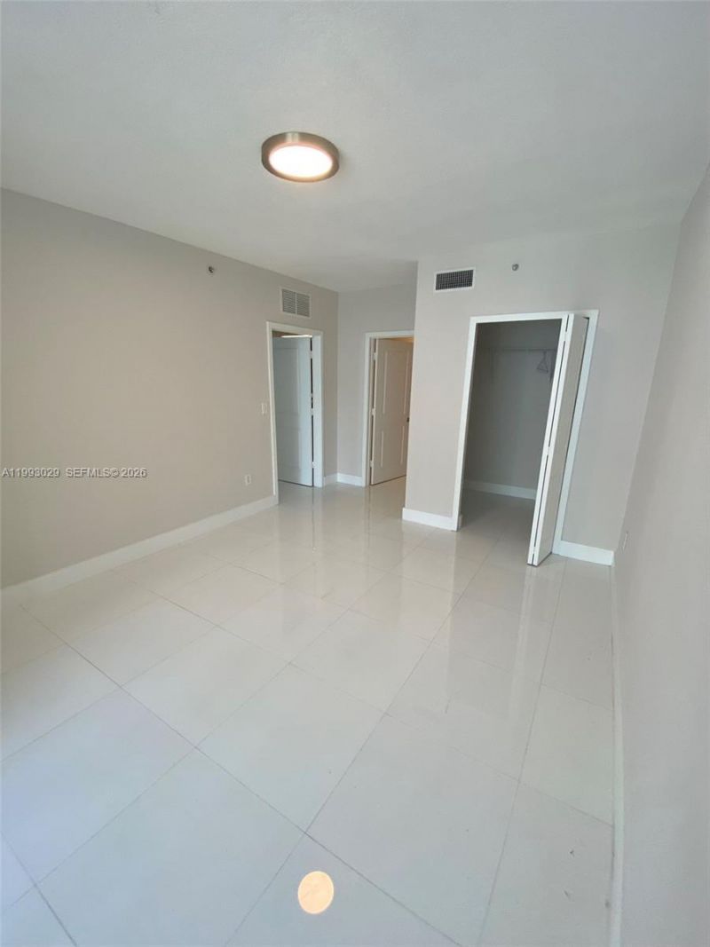 170 SE 14th St , Unit 2208, Miami, FL 33131 Photo