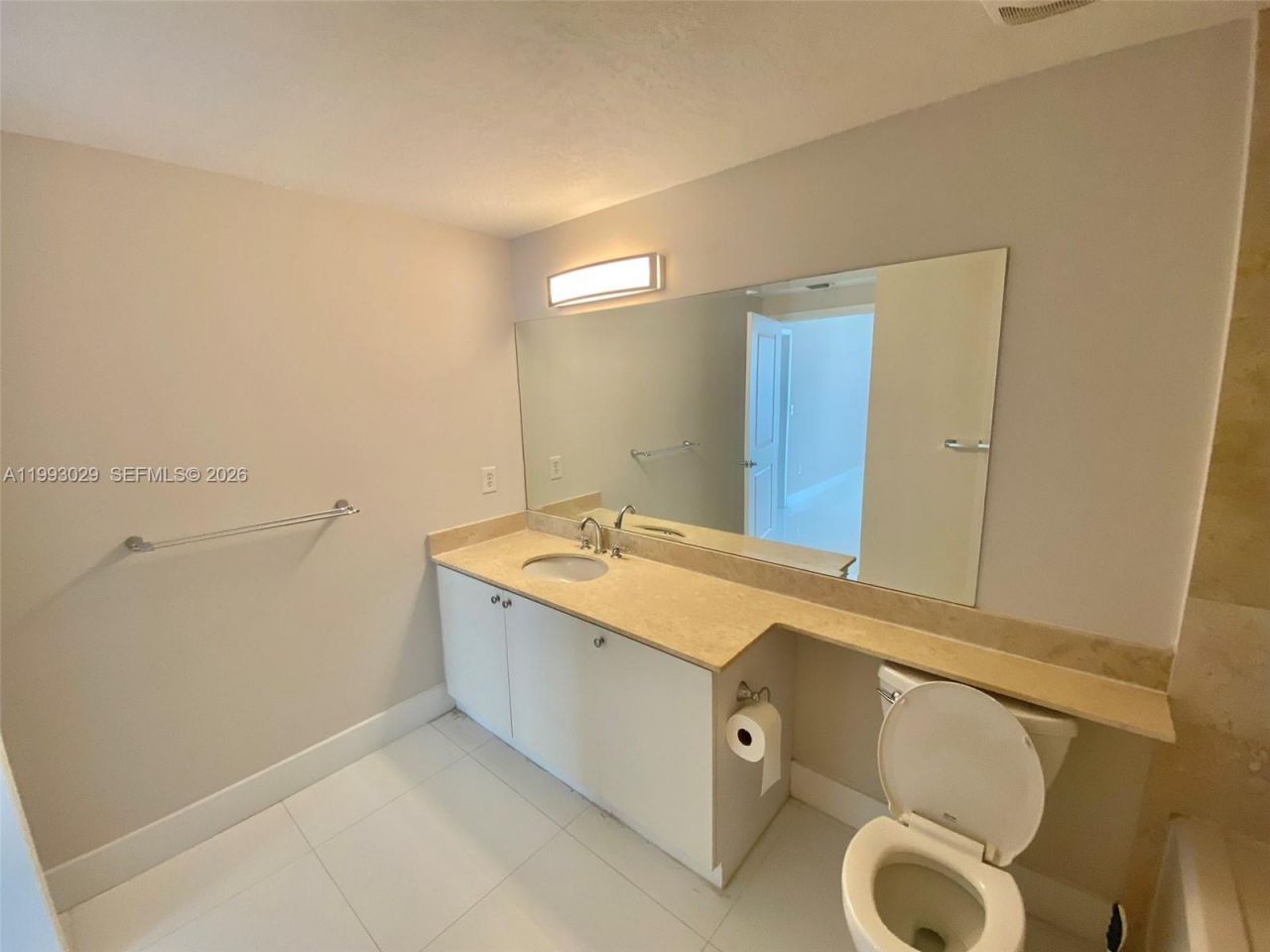 170 SE 14th St , Unit 2208, Miami, FL 33131 Photo