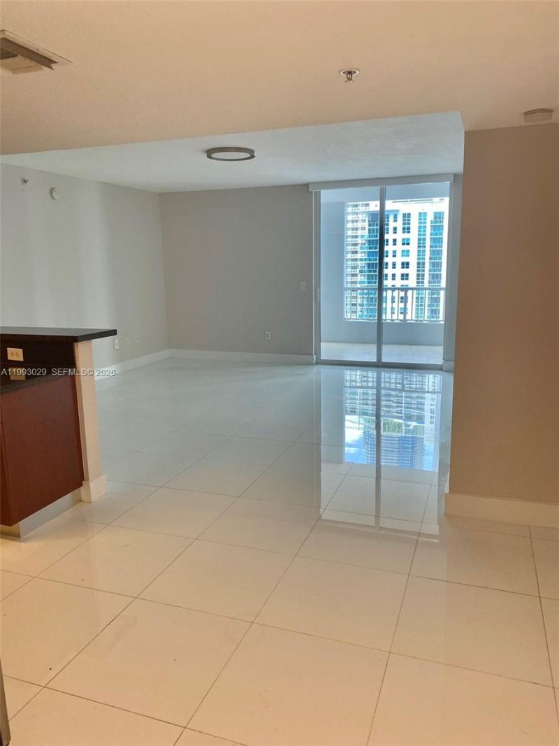 170 SE 14th St , Unit 2208, Miami, FL 33131 Photo
