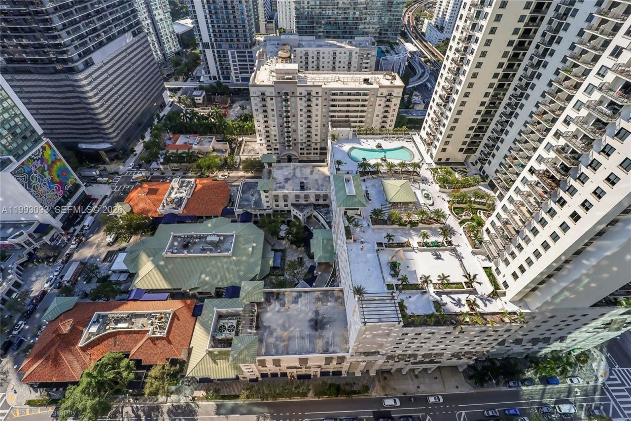 55 SW 9th St , Unit 3004, Miami, FL 33130 Photo