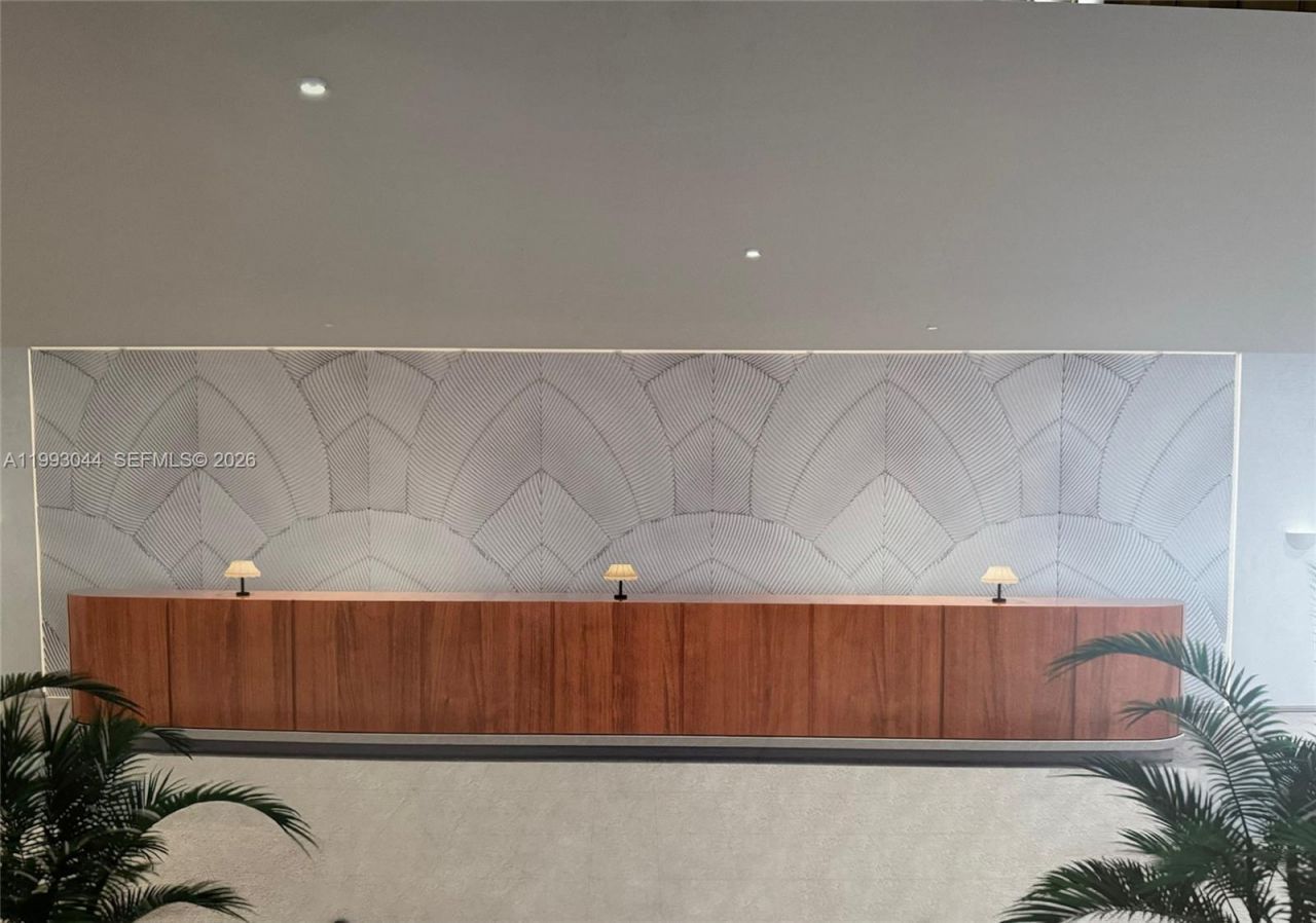 5555 Collins Ave , Unit 3N, Miami Beach, FL 33140 Photo