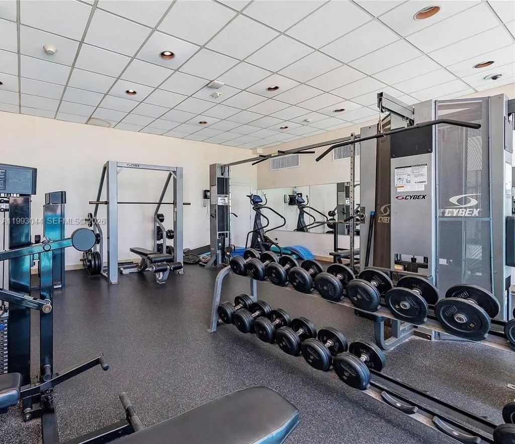 5555 Collins Ave , Unit 3N, Miami Beach, FL 33140 Photo