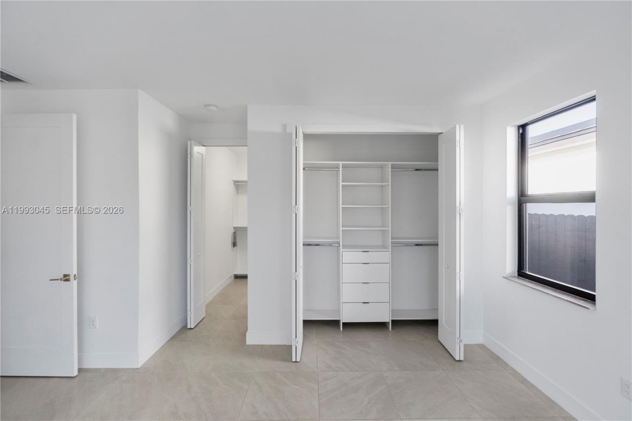 8570 SW 198th St , Unit -, Cutler Bay, FL 33189 Photo