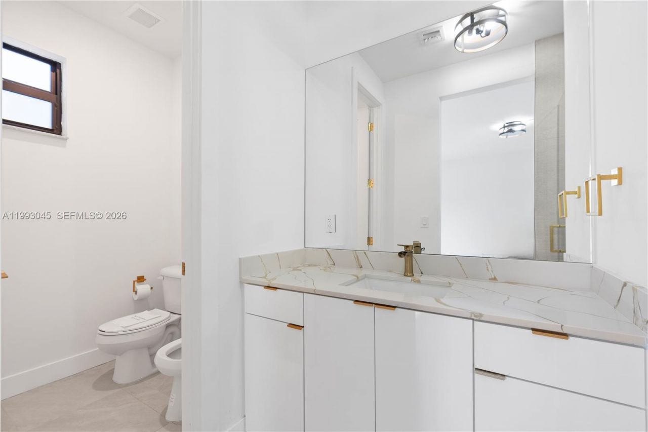 8570 SW 198th St , Unit -, Cutler Bay, FL 33189 Photo