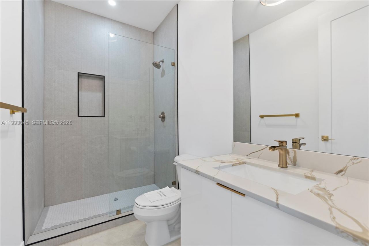 8570 SW 198th St , Unit -, Cutler Bay, FL 33189 Photo