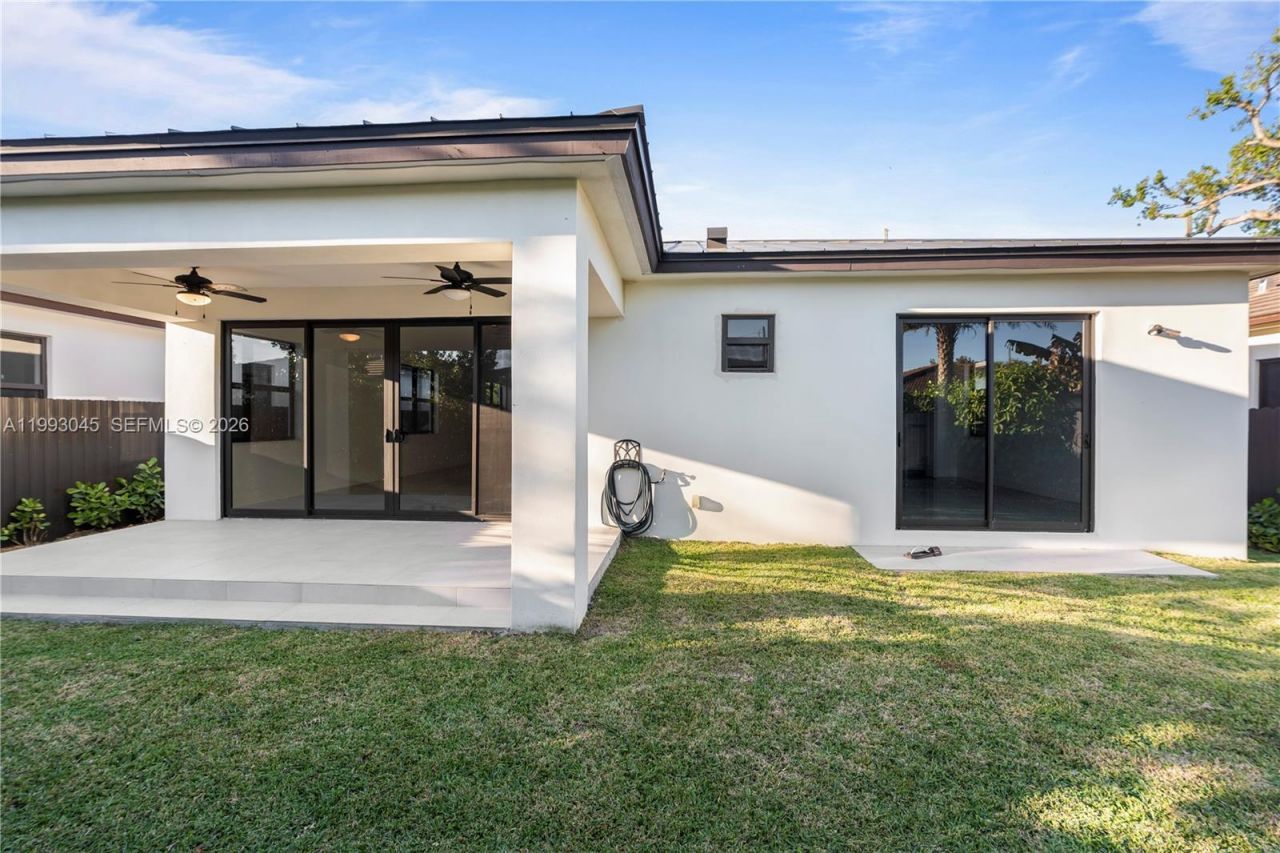 8570 SW 198th St , Unit -, Cutler Bay, FL 33189 Photo