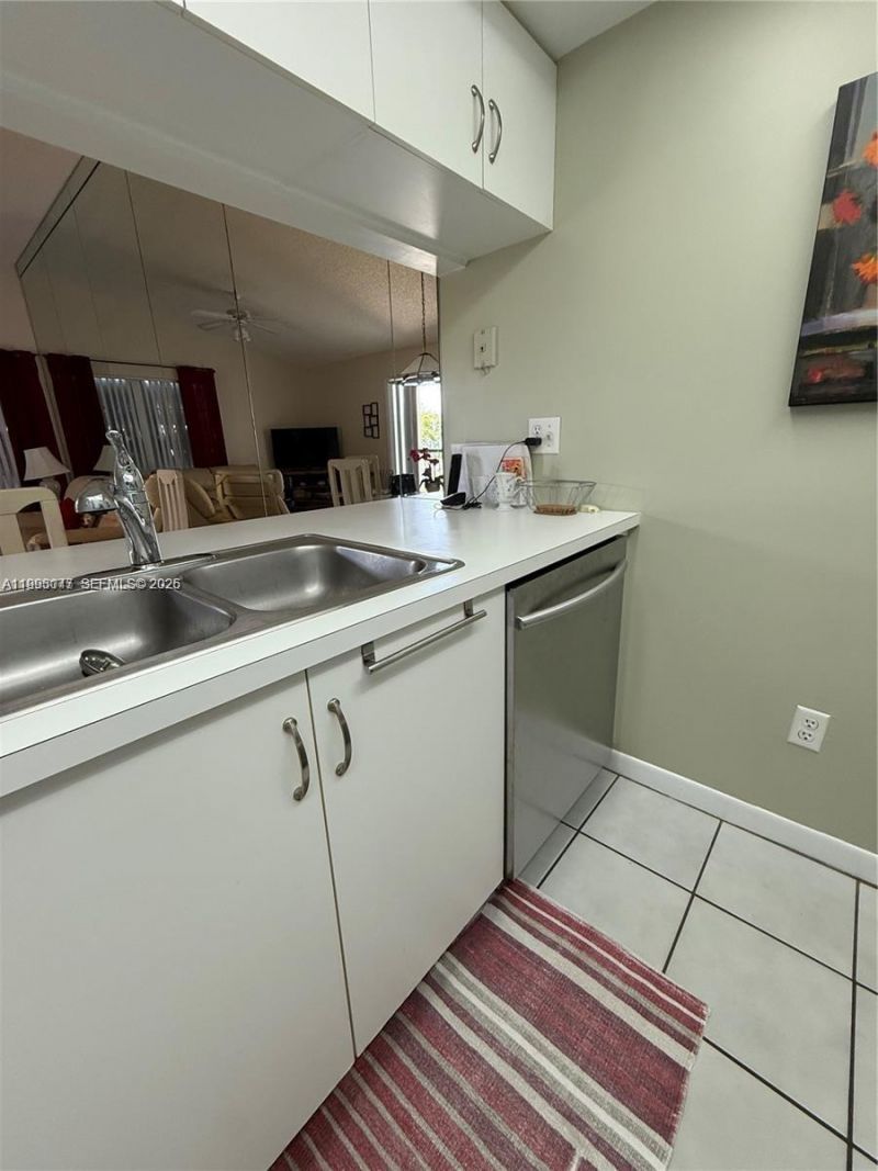 627 Waterside Dr , Unit 627, Hypoluxo, FL 33462 Photo