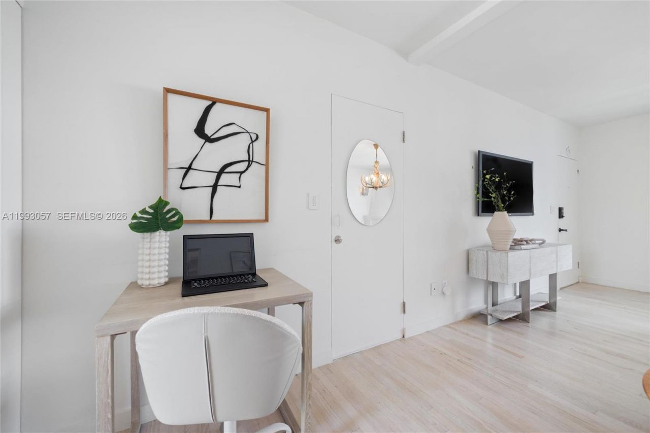 750 Espanola Way , Unit 4, Miami Beach, FL 33139 Photo