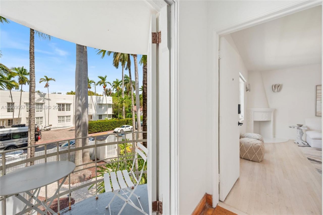 750 Espanola Way , Unit 4, Miami Beach, FL 33139 Photo