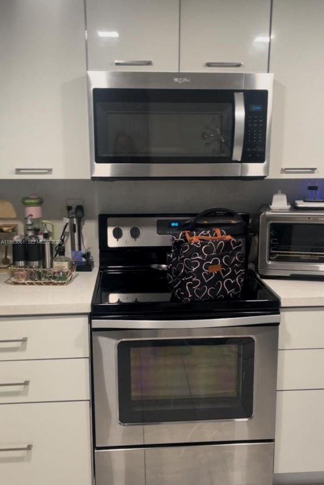 10000 NW 9th St Cir , Unit 11, Miami, FL 33172 Photo