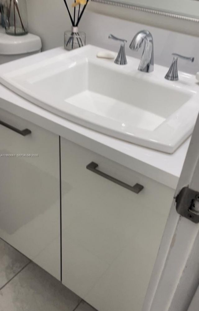 10000 NW 9th St Cir , Unit 11, Miami, FL 33172 Photo