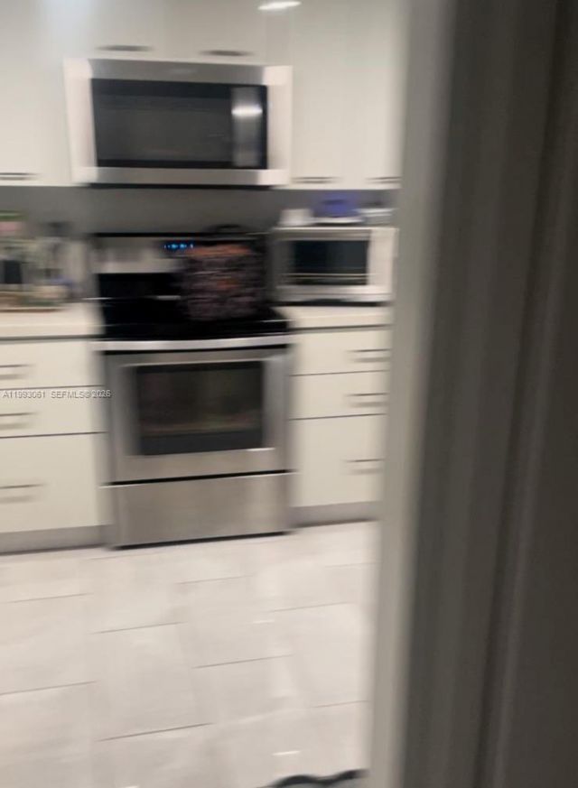 10000 NW 9th St Cir , Unit 11, Miami, FL 33172 Photo