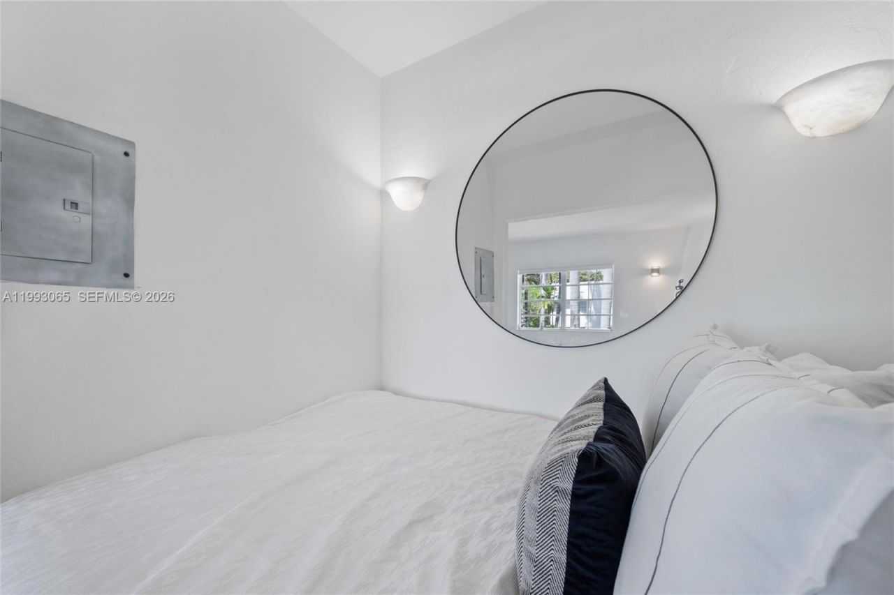 750 Espanola Way , Unit 8, Miami Beach, FL 33139 Photo