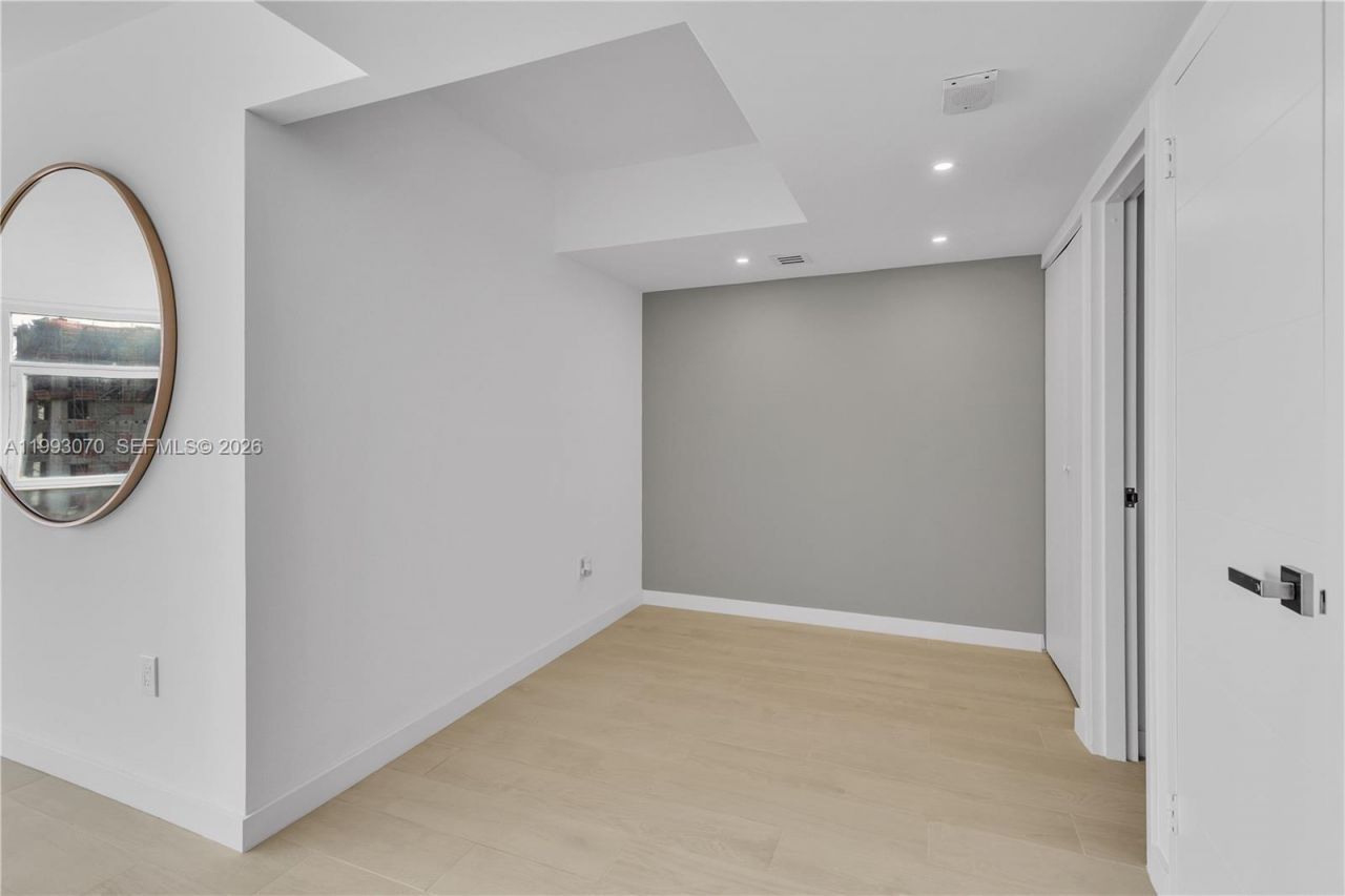 20100 W Country Club Dr , Unit 1008, Aventura, FL 33180 Photo