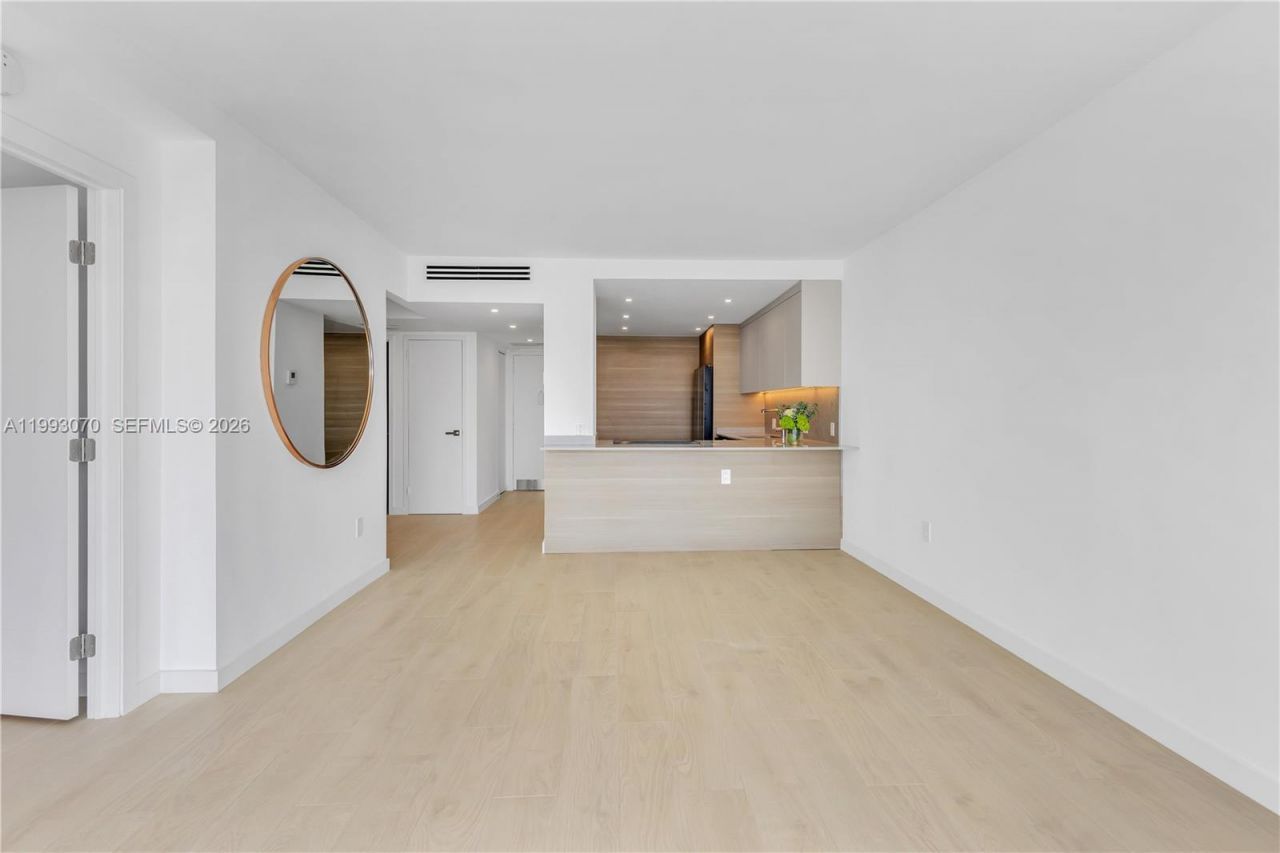 20100 W Country Club Dr , Unit 1008, Aventura, FL 33180 Photo