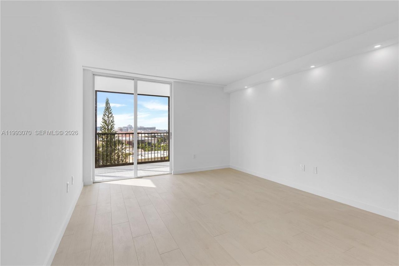 20100 W Country Club Dr , Unit 1008, Aventura, FL 33180 Photo