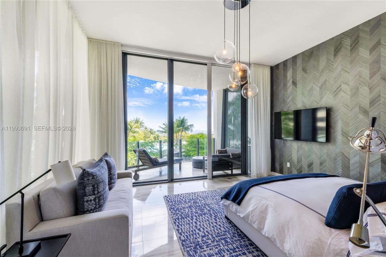 2821 S Bayshore Dr , Unit 6B, Miami, FL 33133 Photo