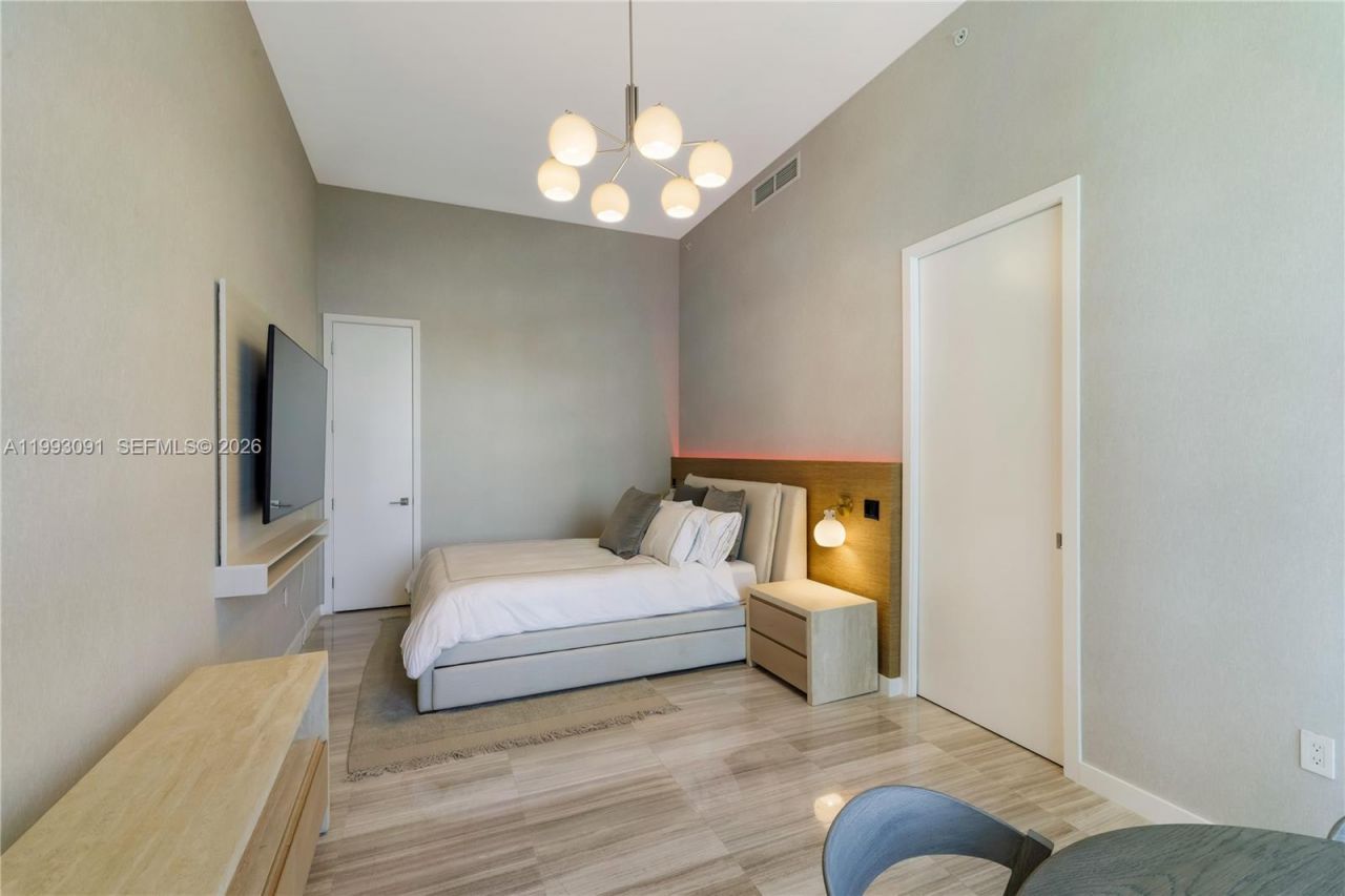 2821 S Bayshore Dr , Unit 6B, Miami, FL 33133 Photo