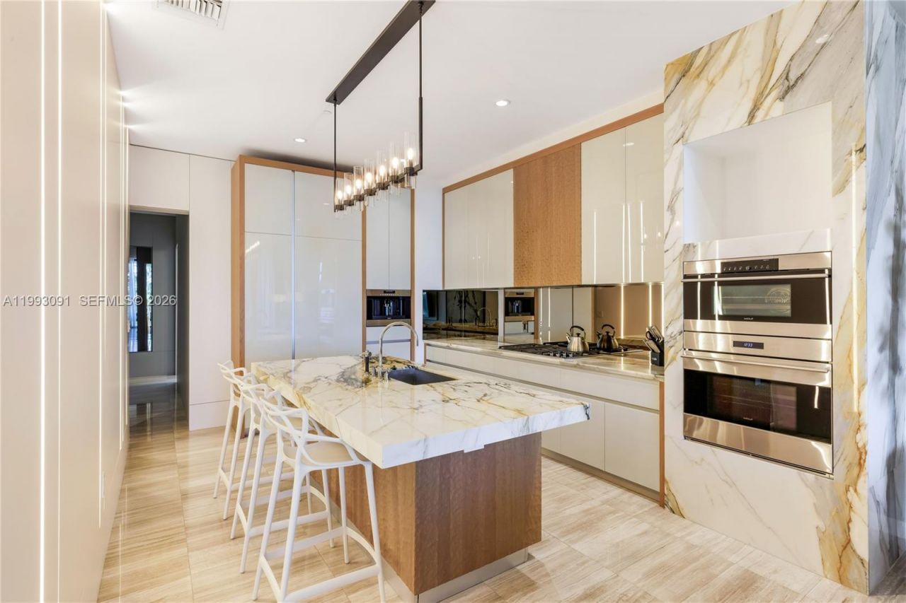 2821 S Bayshore Dr , Unit 6B, Miami, FL 33133 Photo