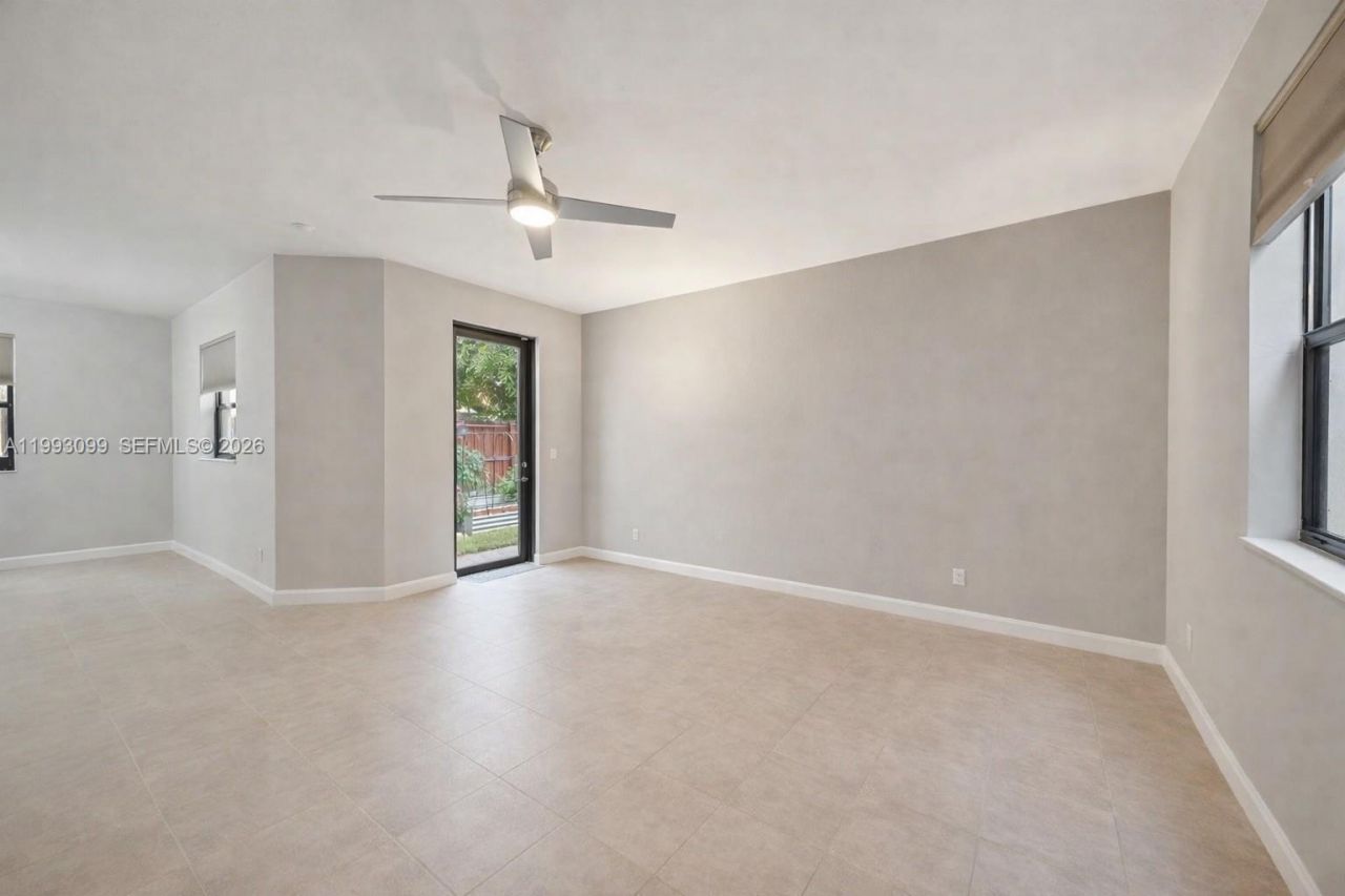 627 SE 34th Ave, Homestead, FL 33033 Photo