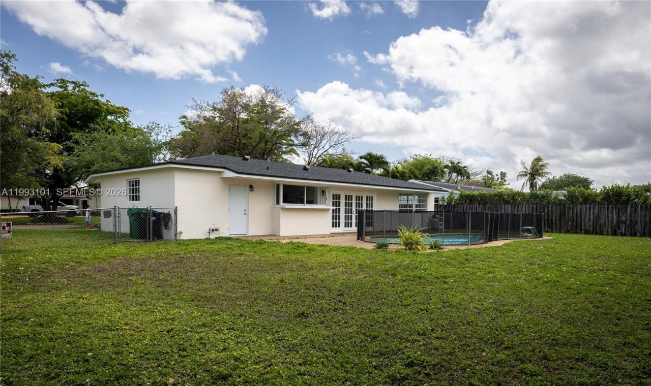 9700 Kendale Blvd , Miami, FL 33176 Photo