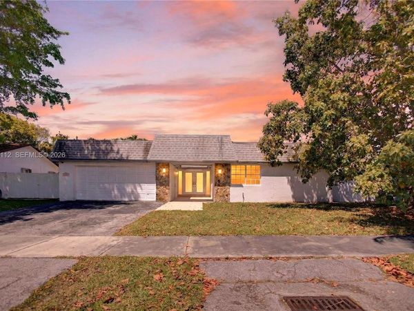 13471 SW 99th Ter , Miami, FL 33186