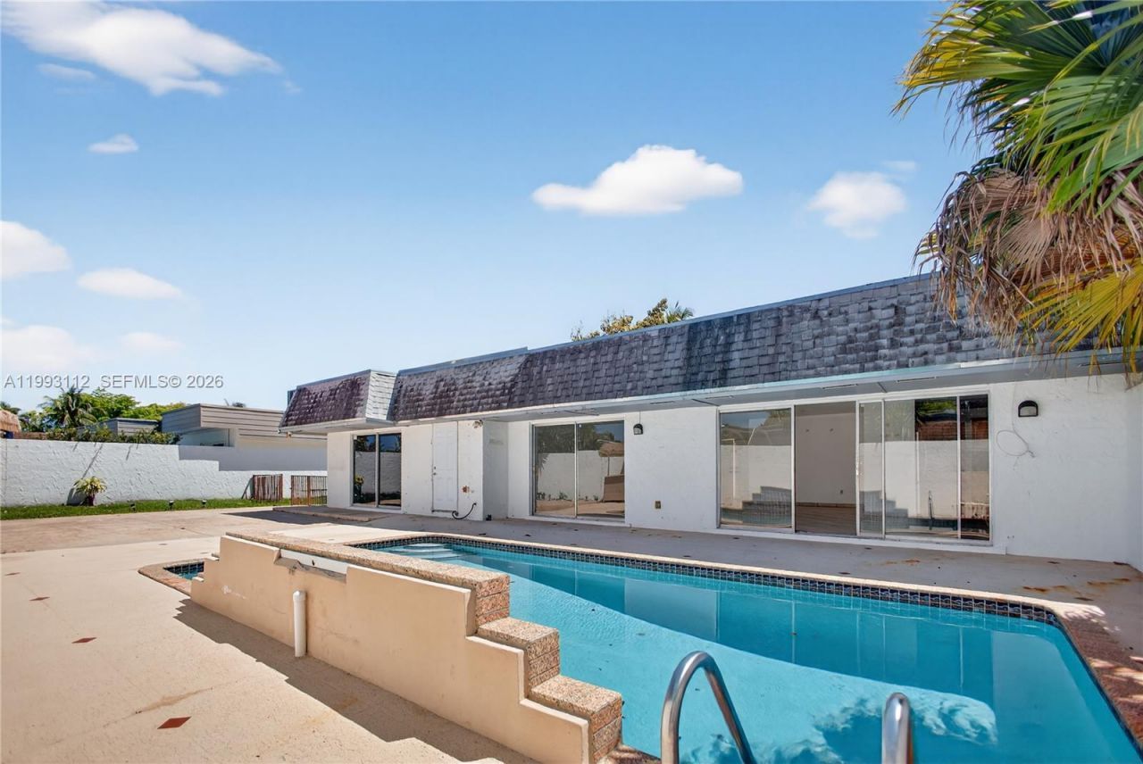 13471 SW 99th Ter , Miami, FL 33186 Photo